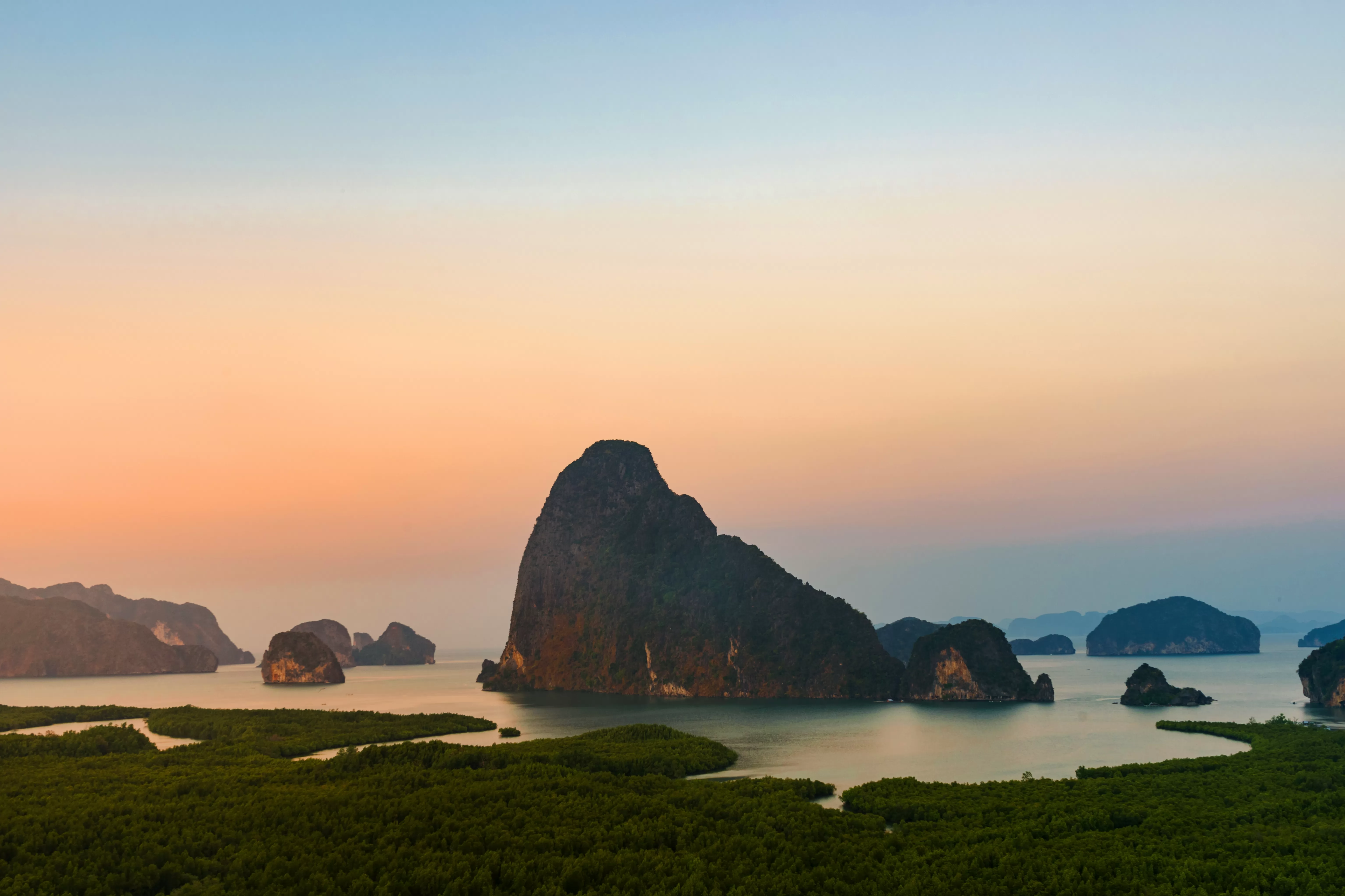 Samet Nangshe & Cheow Lan Lake Day Trip